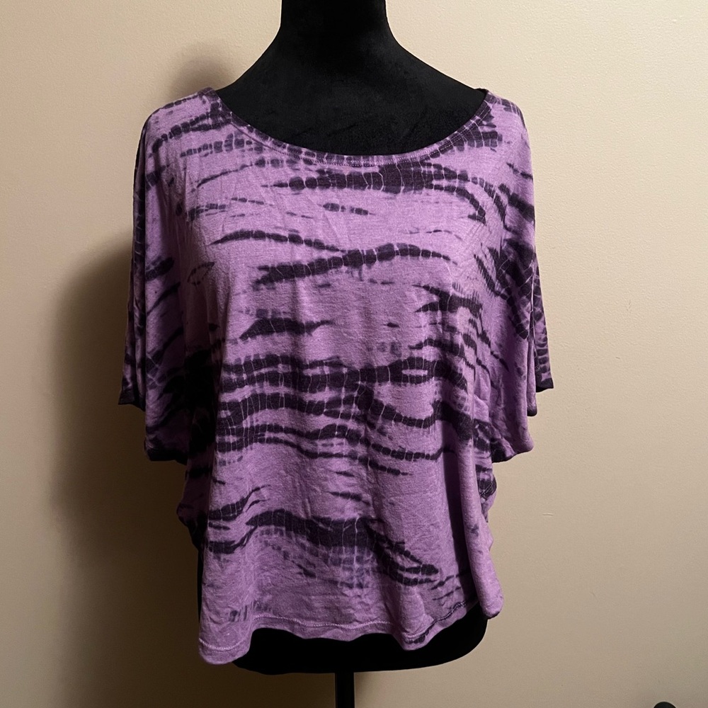 Crop Top - Picture 2 of 7